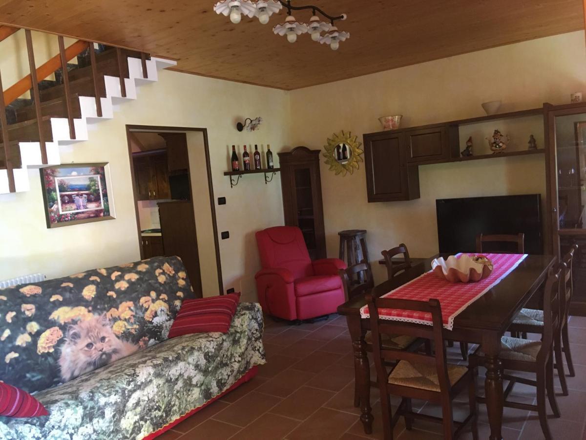 Casa A Schiera Fronte Lago Con Giardino Barcis Exterior foto